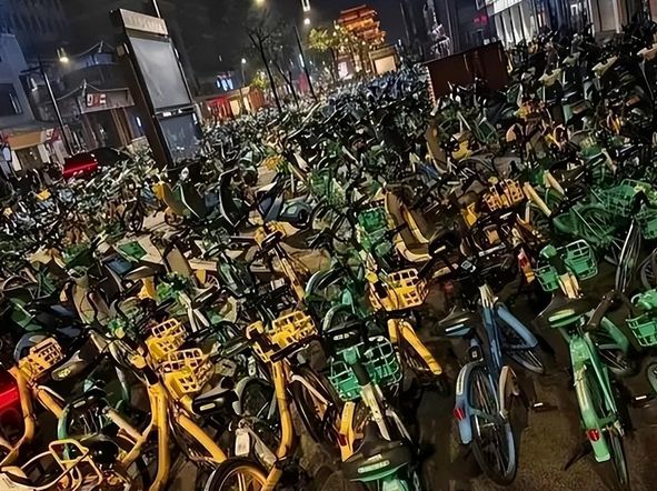 点对全国大学生免费开放央妈也来亲自宣传尊龙AG人生就是博泼天富贵临到开封！景(图4)